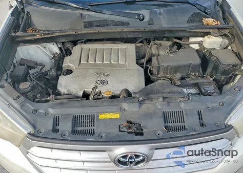 2011 Toyota Highlander Base z USA, uszkodzony, nr VIN 5TDZK3EH3BS037996